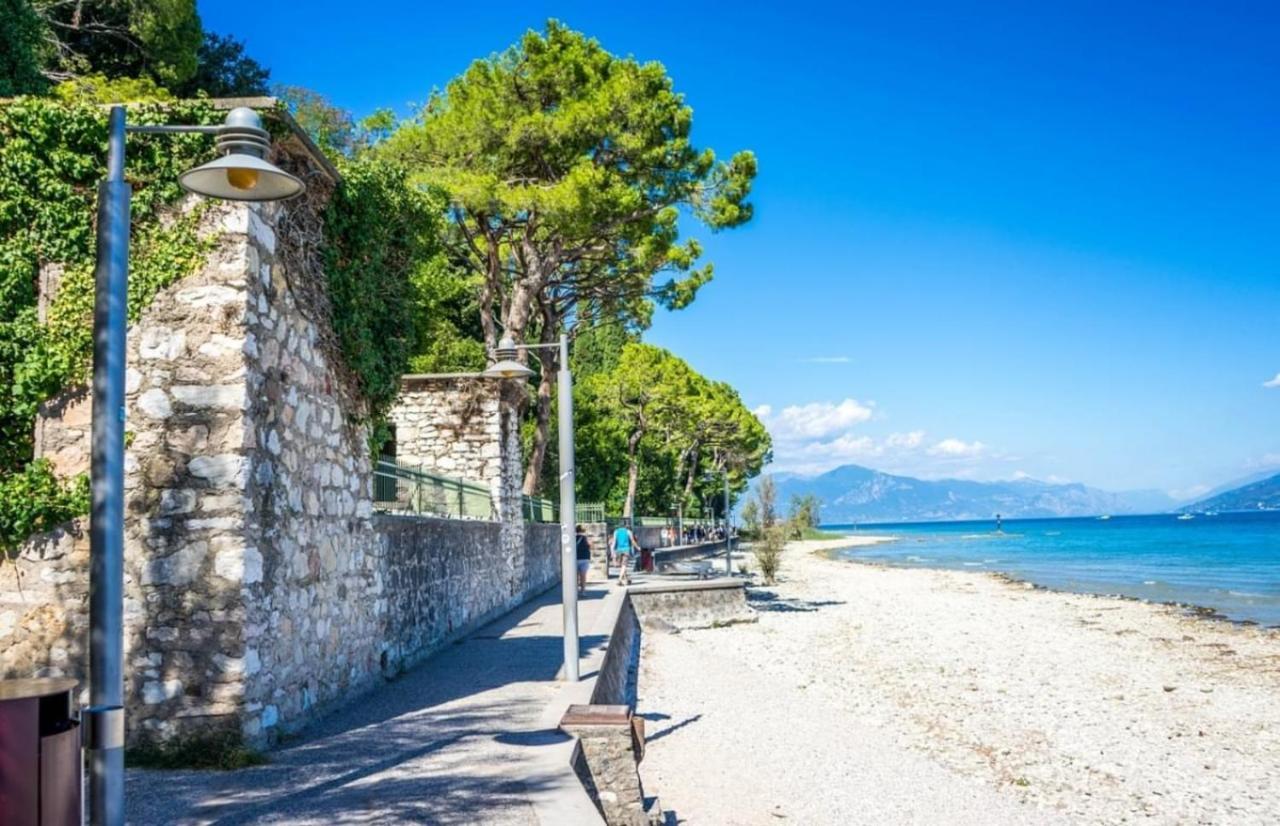 Perseo Apartment - 200M Dal Lago Di Garda Сирмионе Экстерьер фото