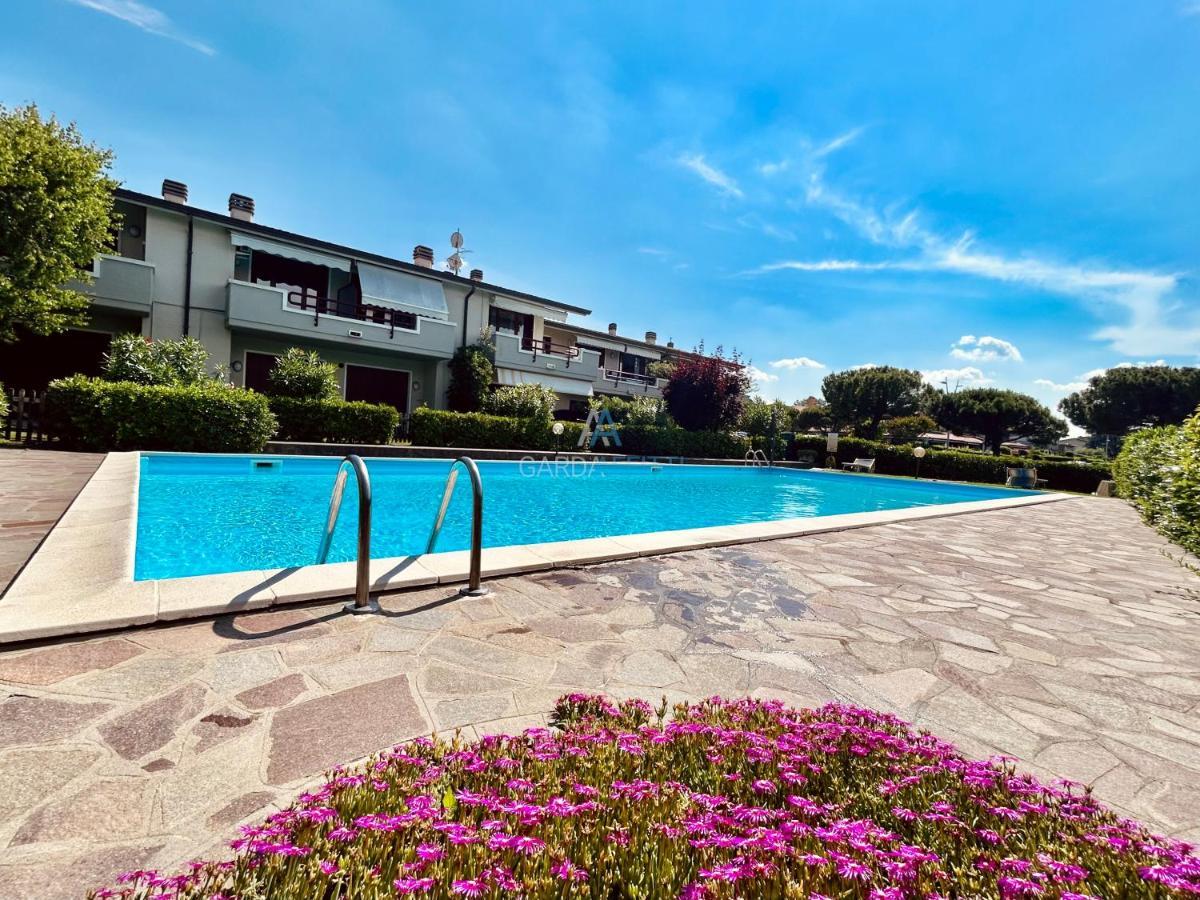Perseo Apartment - 200M Dal Lago Di Garda Сирмионе Экстерьер фото